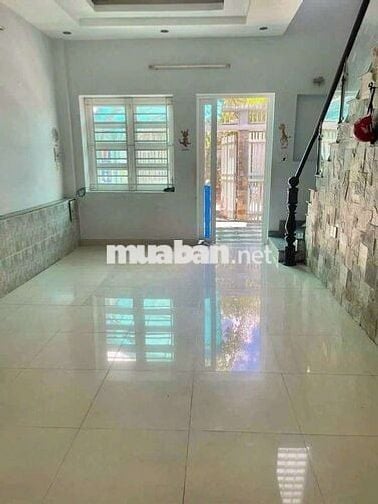đang cần bán gấp nhà đường số 1 Phạm Hữu Lầu gần chung cư Đức Khải