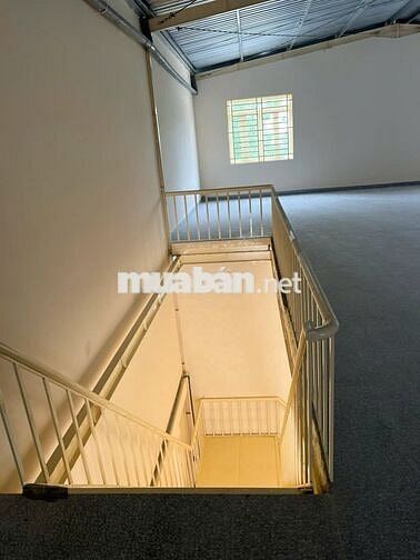 Xưởng DT 10x45, 01 lầu, mặt tiền XTS 38, gần chợ chữ S, QL22 Hóc Môn