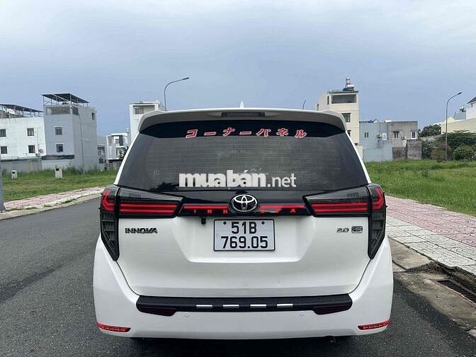 Toyota Innova E 2017 Trắng 7 chỗ