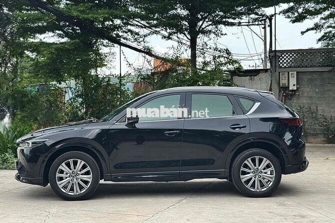 Mazda CX-5 Exclusive Pre 2025 11.000 km Đen