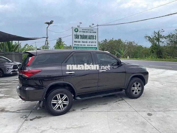 Toyota Fortuner 2022 2.4L 4x2 AT máy dầu tự động