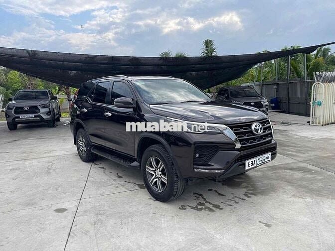 Toyota Fortuner 2022 2.4L 4x2 AT máy dầu tự động