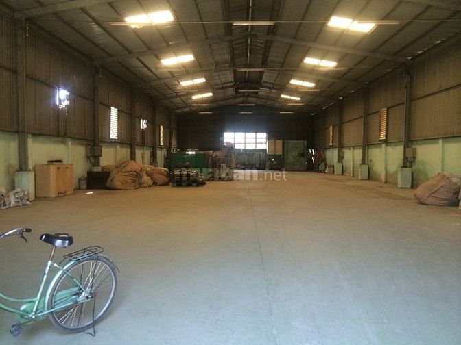 Nhà xưởng cho thuê phường an phú đông quận 12 dt:: 1400m giá 70 triêu