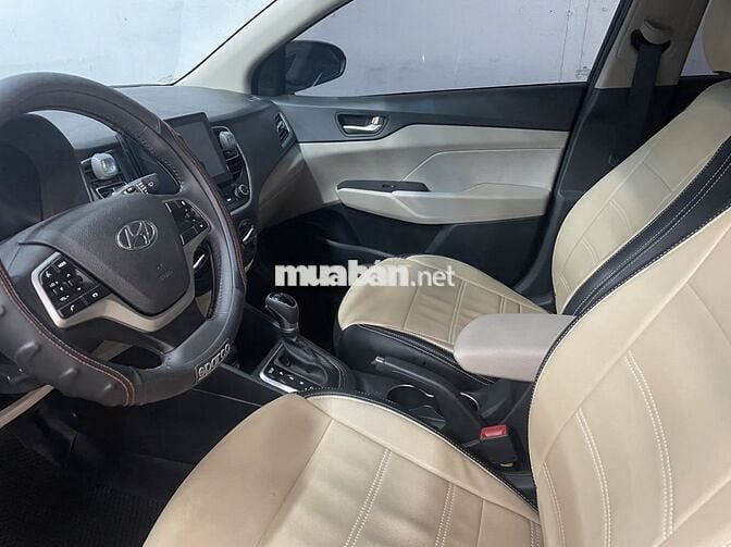 Hyundai Accent 2022 AT bản thường Đen
