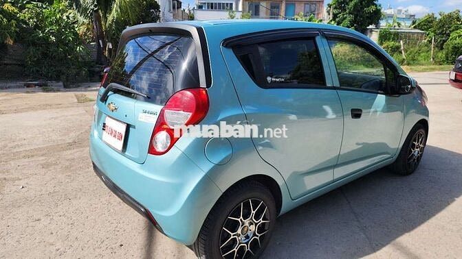 Chevrolet Spark 1.2 đời 2017 Xanh ngọc