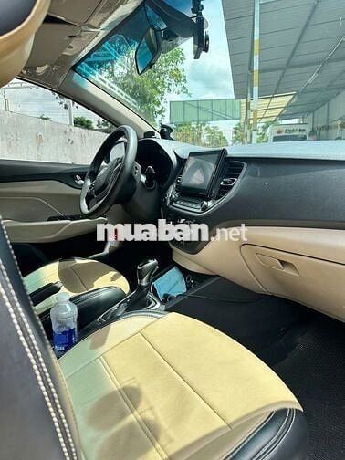 Hyundai Accent 2022 AT bản thường Đen