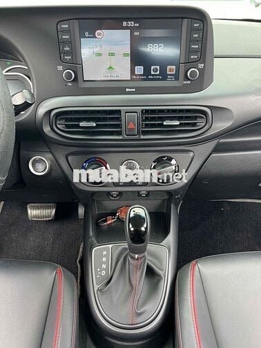 Hyundai i10 AT 2021 Trắng 27000 km Tự động