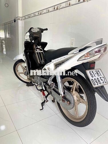 Yamaha Gravita Trắng Xăng