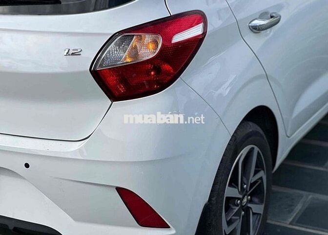 Hyundai i10 AT 2021 Trắng 27000 km Tự động