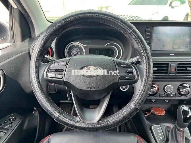 Hyundai i10 AT 2021 Trắng 27000 km Tự động