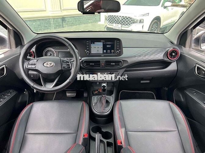 Hyundai i10 AT 2021 Trắng 27000 km Tự động