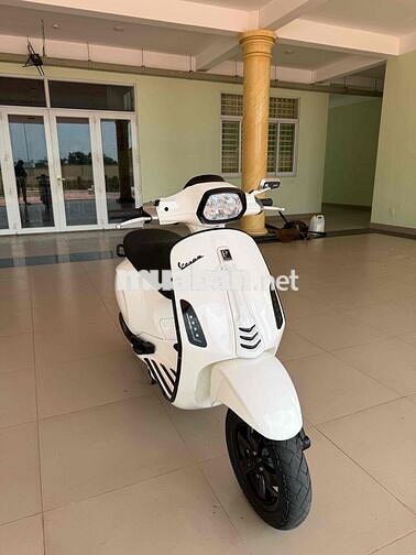 Gia đình cần bán Vespa Sprint 2015