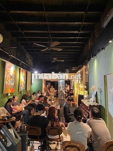tuyển barista biết nói tiếng Anh
