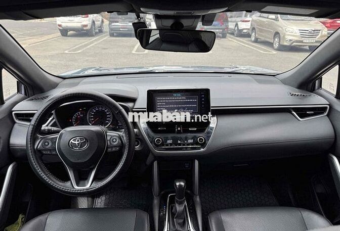 Toyota Corolla Cross 1.8V 2021 nhập thái