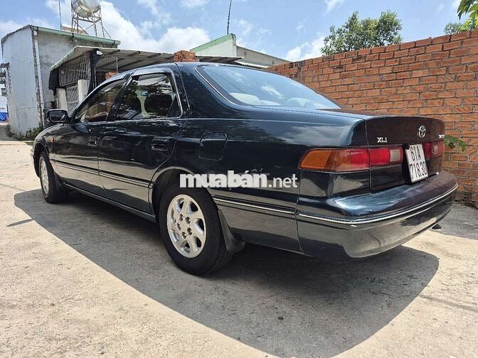 Toyota Camry 1998 Xanh đen