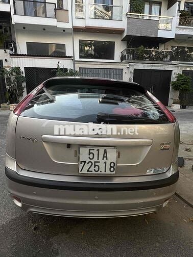Ford Focus 2006 Bạc