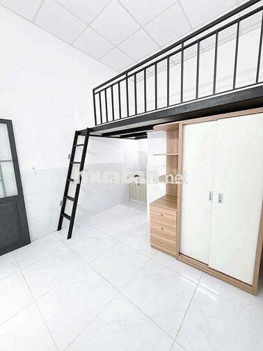 TOÀ NHÀ MỚI XÂY - BAN CÔNG - THANG MÁY - GẦN ĐẠI HỌC MỞ - FUL NỘI THẤT
