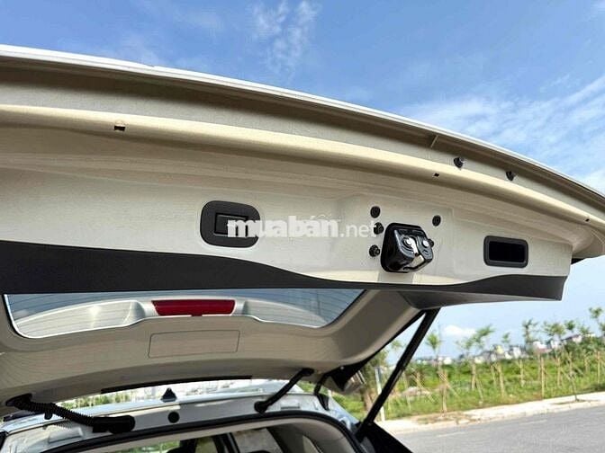 Nissan X-Trail bản full 7 chỗ Bạc