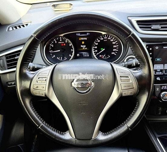 Nissan X-Trail bản full 7 chỗ Bạc