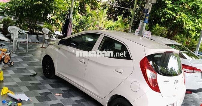 Hyundai Eon 2012 Trắng Xăng 4 lít/100km