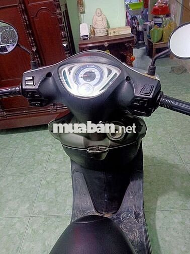 SYM Attila Số tự động màu Bạc