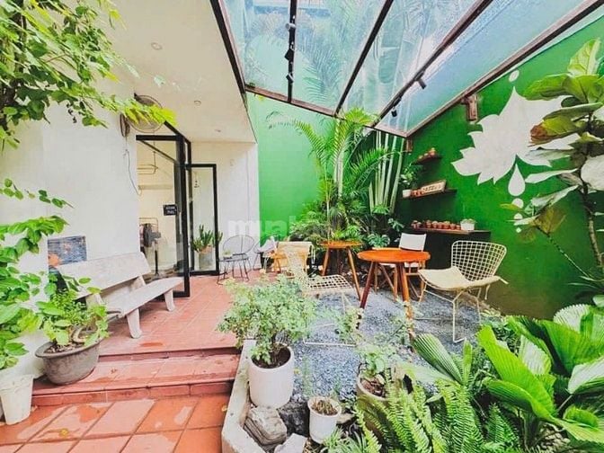 Biệt Thự Vườn Khu VIP Lê Văn Sỹ, 10m x 15m, 3 Tầng, có hồ bơi 