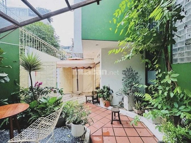 Biệt Thự Vườn Khu VIP Lê Văn Sỹ, 10m x 15m, 3 Tầng, có hồ bơi 