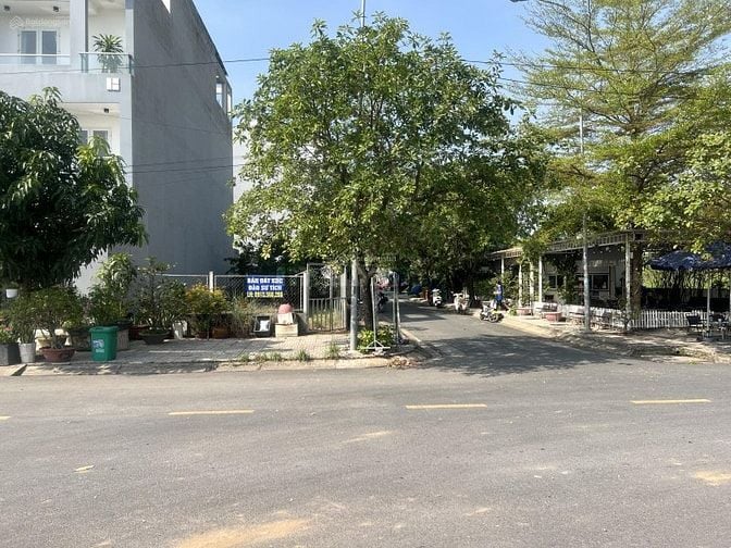 Góc 2 mặt tiền đường 16m, 6.5x22 giá 10.2 tỷ KDC Đào Sư Tích Residence