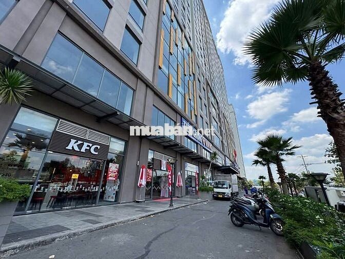 Chính chủ bán CH Green River Dt65m2 2PN 2WC giá 2tỷ740, view nội khu