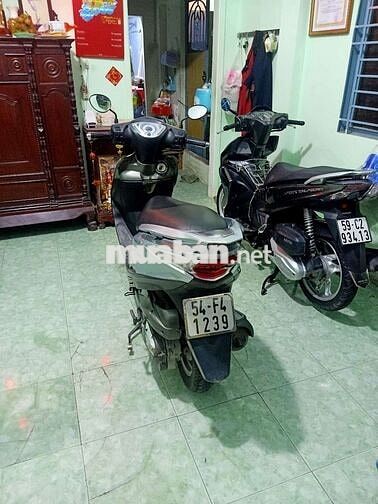 SYM Attila Số tự động màu Bạc
