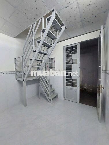 Cho thuê nhà đường Phạm Hùng C1 DT.3m5×5m5 } 1 lầu 2 Phòng 1 toilet.
