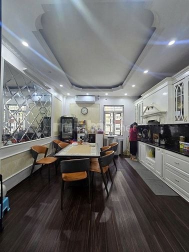 Bán nhà phố Trung Kính 55m2, ngõ thông, khu phân lô, gần hồ. 13,5 tỷ