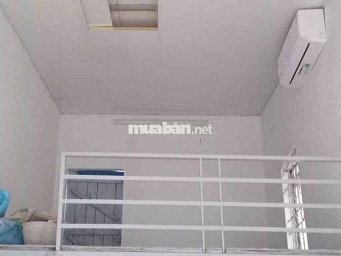 cần cho thuê nhà ở + bán hàng được MT2,8 m x 9