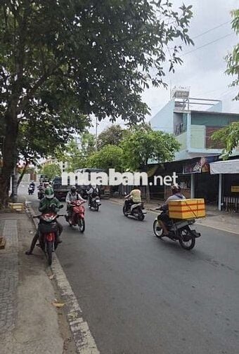 MẶT TIỀN RỘNG - KINH DOANH MUA BÁN