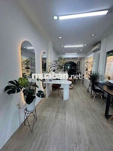 Nhà 2 Mặt Tiền Đ. Âu Cơ Gần Trường Đại Học Văn Hiến và Bệnh Viện Quận