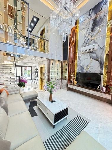Bán gấp nhà 5x14m, có thang máy, mới xây 4 tầng 