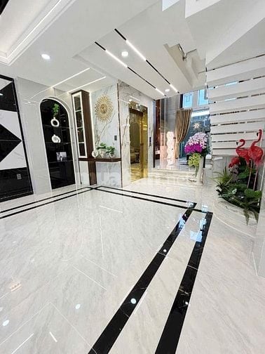 Bán gấp nhà 5x14m, có thang máy, mới xây 4 tầng 