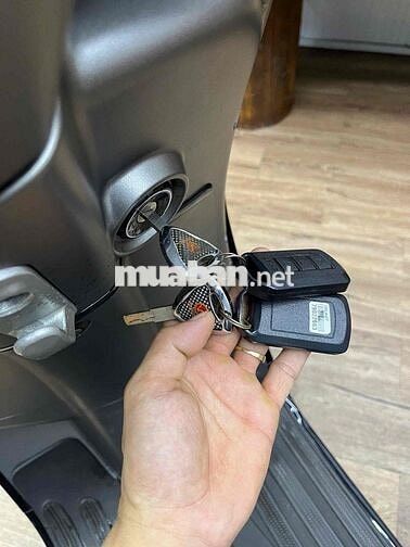 Vespa 50cc 2025 chính chủ bstp odo 1,4k km