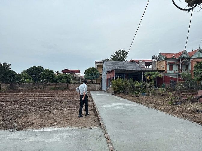 Gia đình tôi cần tiền bán gấp lô đất gần sân bay và khu công nghiệp