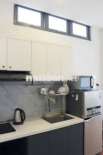 Căn hộ studio có nội thất - có bancon và dịch vụ dọn phòng- Hồ Hảo Hớn