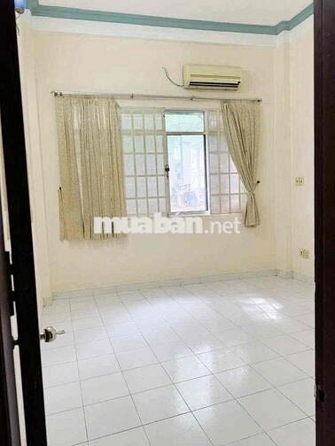Nhà nguyên căn Đường Huỳnh Văn Bánh cho thuê