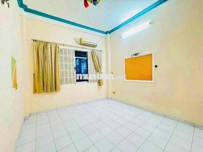 Nhà nguyên căn Đường Huỳnh Văn Bánh cho thuê