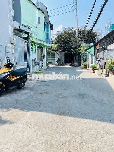 Nhà Đẹp 2 tầng,  HXH Lê Văn Lương, 135m2, 3PN, Giá 6.3 tỷ