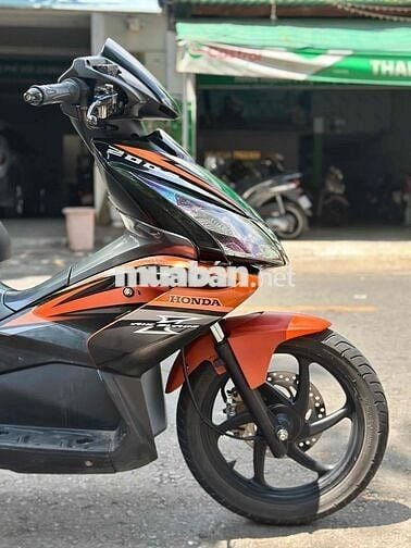 Honda Air Blade 2011 Cam đen
