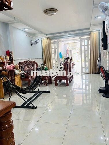 Nhà Đẹp 2 tầng,  HXH Lê Văn Lương, 135m2, 3PN, Giá 6.3 tỷ