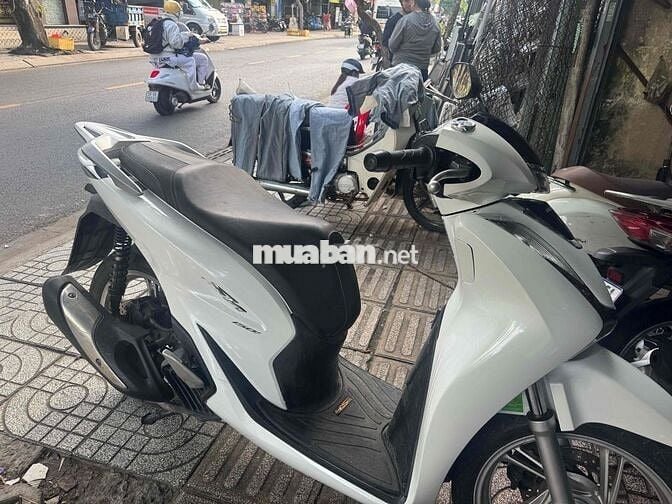 Honda SH 150 Trắng