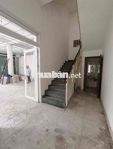 MBKD - VĂN PHÒNG VỊ TRÍ ĐẸP NGAY NGÃ TƯ CHỢ ĐÌNH