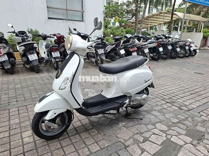 Piaggio Vespa LX125