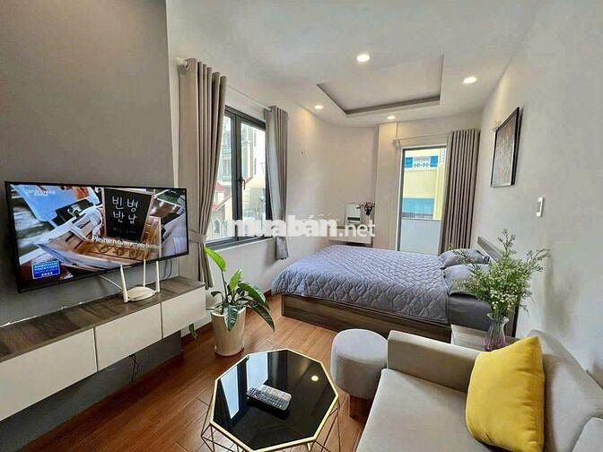Căn hộ studio có nội thất - có bancon và dịch vụ dọn phòng- Hồ Hảo Hớn