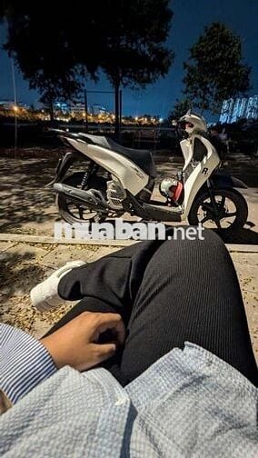 SYM Shark 125 Trắng